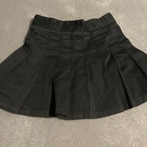 brandy melville black skirt with built in shorts